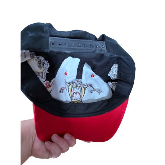 Vintage 90s Tasmanian Devil black and red baseball cap - Picture 3 of 8